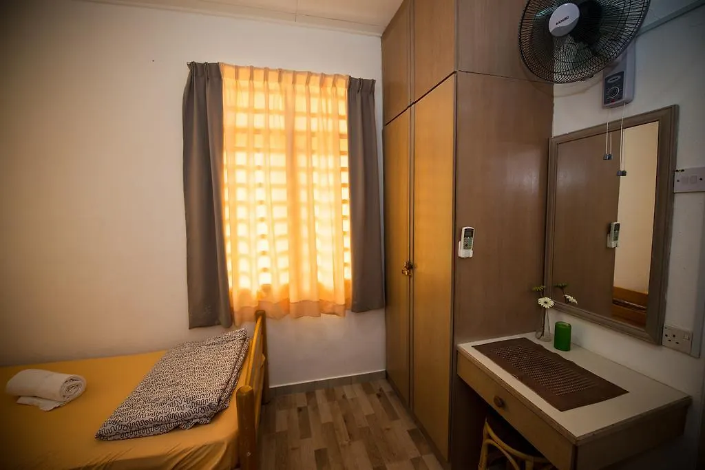 Jean Cleancomfy Apt Near Beach Batu Ferringhi
