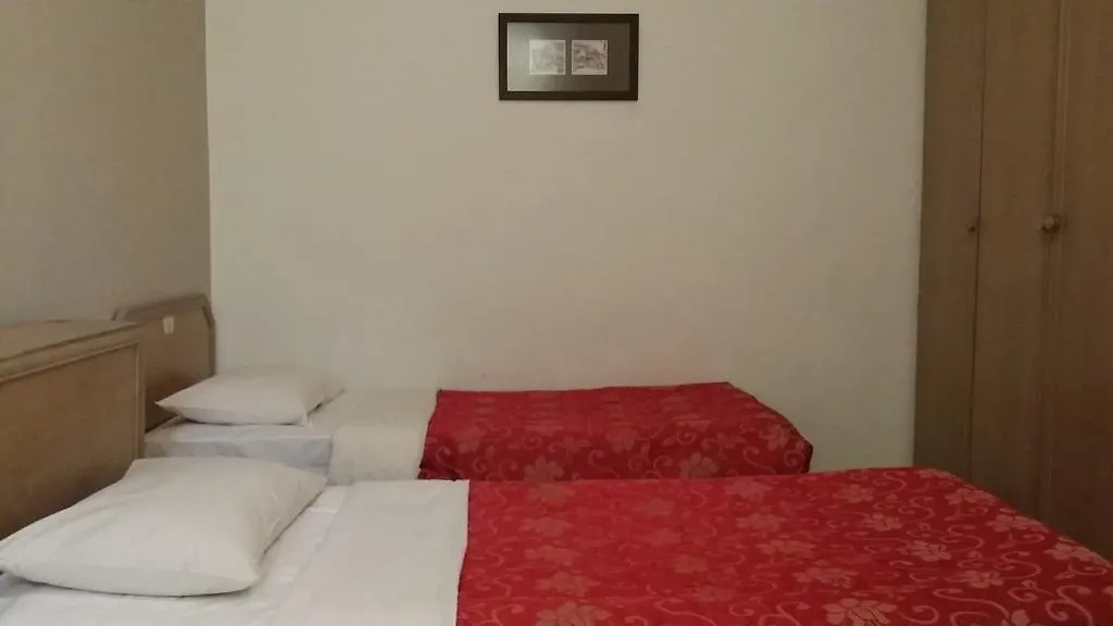 Jean Cleancomfy Apt Near Beach Batu Ferringhi 0*,