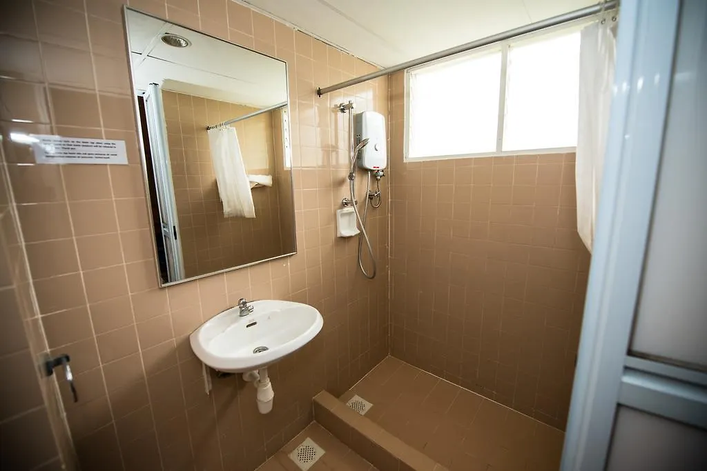 Jean Cleancomfy Apt Near Beach Batu Ferringhi Apartment