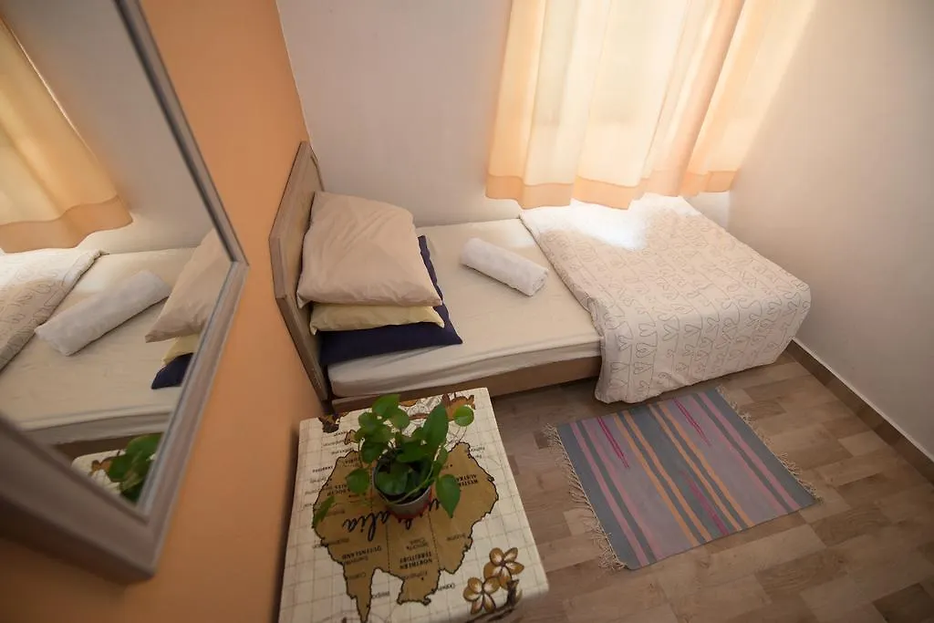 Jean Cleancomfy Apt Near Beach Batu Ferringhi 0*,