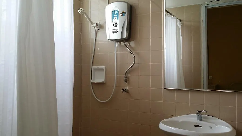 Appartement Jean Cleancomfy Apt Near Beach Batu Feringgi Maleisië